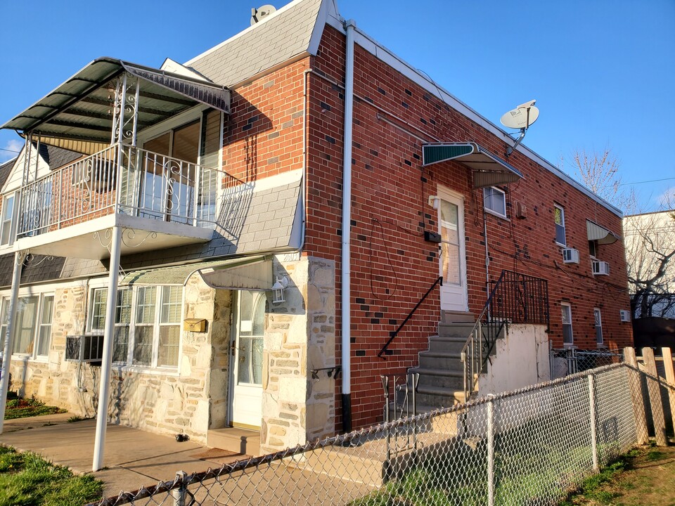 2603 Tremont St, Unit 2nd Floor in Philadelphia, PA - Foto de edificio