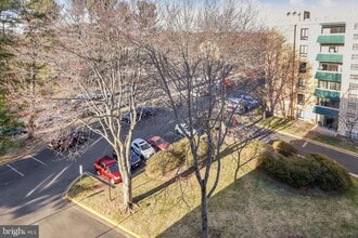 6147 Leesburg Pike-Unit -604 in Falls Church, VA - Building Photo - Building Photo