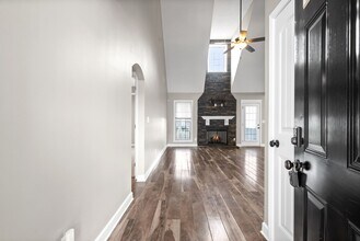 725 Backwind Ln in Clarksville, TN - Building Photo - Building Photo