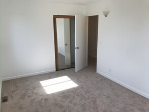 1210 Highland Blvd in Hayward, CA - Building Photo - Building Photo