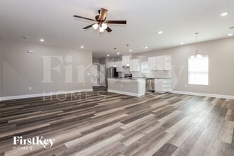 5055 Tuckaseegee Rd in Charlotte, NC - Foto de edificio - Building Photo