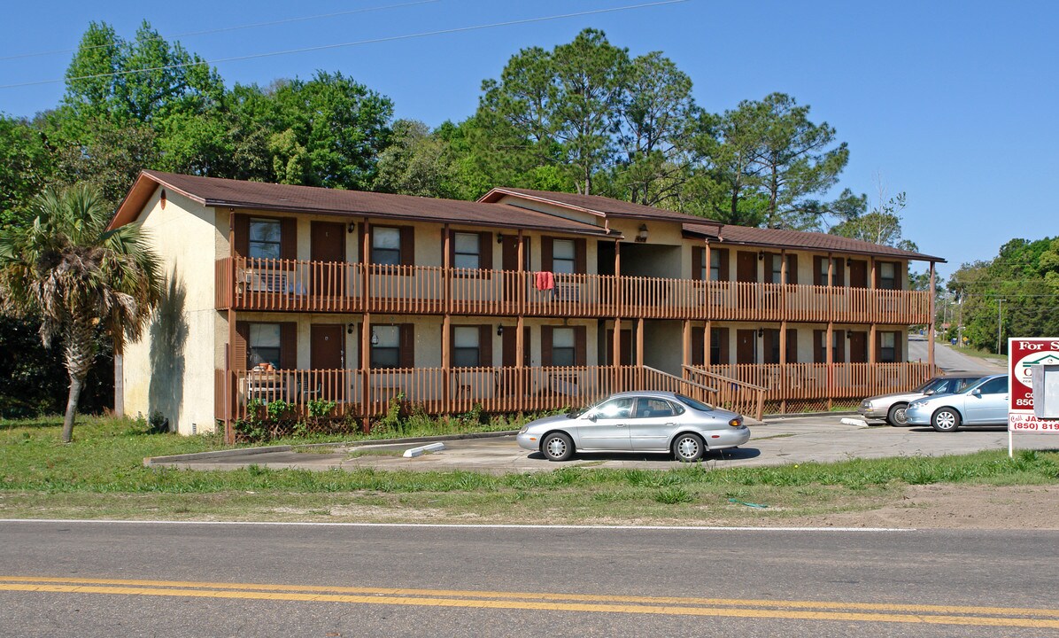 499 Transmitter Rd in Panama City, FL - Foto de edificio