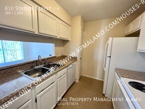 810 Station St in Converse, TX - Building Photo - Building Photo