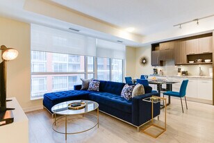 20 Duncan St in Toronto, ON - Building Photo