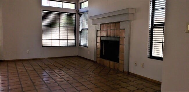 property at 4592 W Dublin St