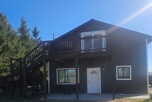 720 Farmall Ln in Manhattan, MT - Building Photo