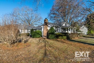 1990 Goodes Ferry Rd in South Hill, VA - Building Photo - Building Photo