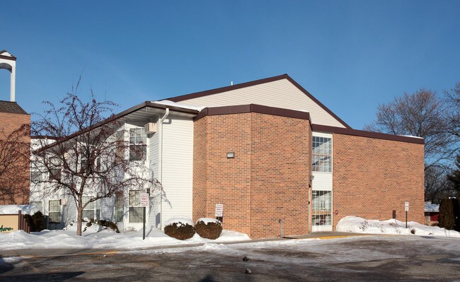 Lakeshore Estates in Sauk Centre, MN - Building Photo - Building Photo