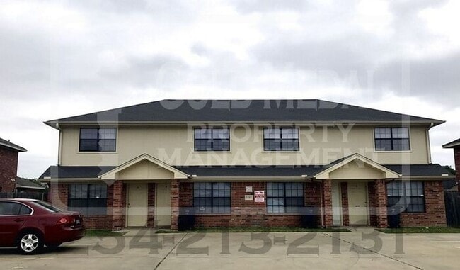 1103 Lansberry Ct