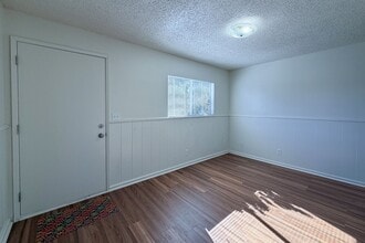 424 Ponoma St in Port Hueneme, CA - Building Photo - Building Photo