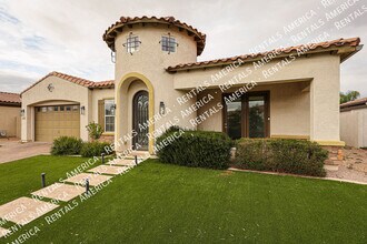 22366 E Sentiero Dr in Queen Creek, AZ - Foto de edificio - Building Photo