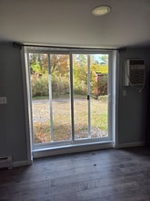 14 Sugar St in Newtown, CT - Foto de edificio - Building Photo