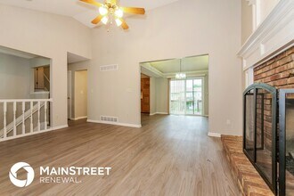 716 Feldspar St in Kearney, MO - Foto de edificio - Building Photo