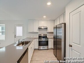 7254 Ox Pl in San Antonio, TX - Building Photo - Building Photo