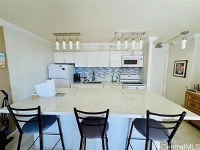 201 ?Ohua Ave in Honolulu, HI - Building Photo - Building Photo