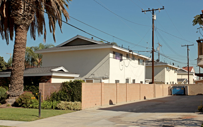 Alburtis Apartments in Artesia, CA - Building Photo - Building Photo