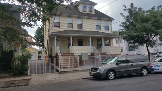 61-63 Grove St in Hackensack, NJ - Building Photo - Other