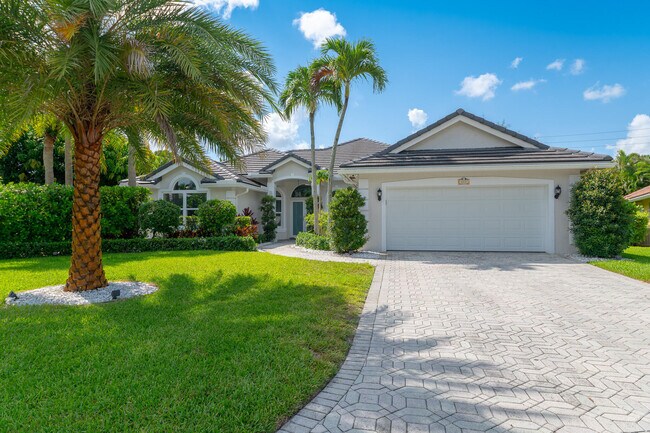 477 Otter Ln S in Jupiter, FL - Building Photo - Building Photo