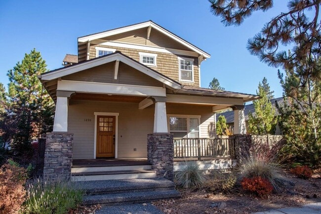 property at 1690 N W Lepage Pl