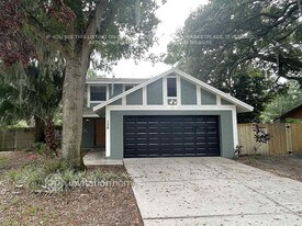 124 W Daughtery Rd in Lakeland, FL - Building Photo