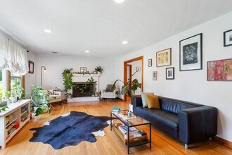 1620 Maycraft Rd in Virginia Beach, VA - Building Photo - Building Photo
