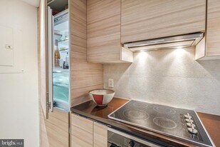 1080 Wisconsin Ave NW in Washington, DC - Building Photo