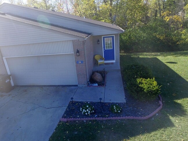 250 Overbrook Ct in Monroe, OH - Building Photo - Building Photo