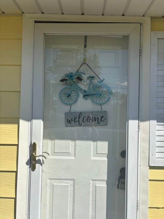 7209 Lucille Ave in Louisville, KY - Foto de edificio