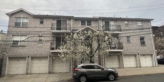 39 Downing St, Unit 39 Downing Street in Newark, NJ - Building Photo