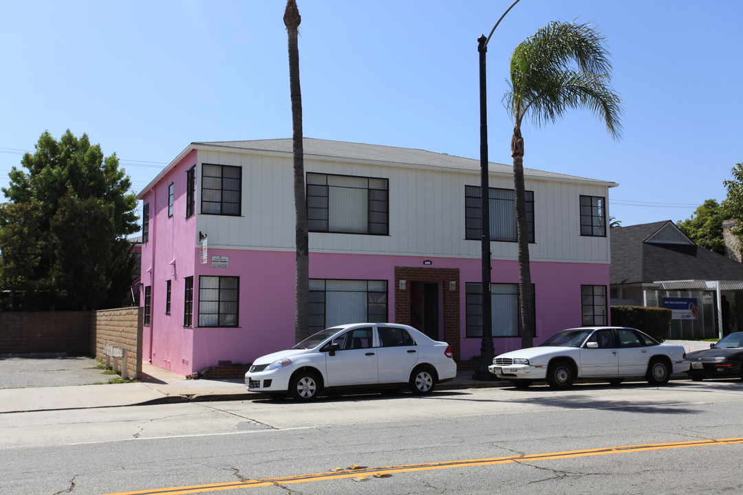 259 Redondo Ave in Long Beach, CA - Building Photo