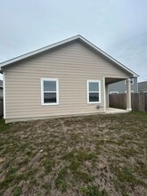 13714 Luna Pass in Saint Hedwig, TX - Building Photo - Building Photo