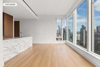 15 E 30th St in New York, NY - Building Photo - Building Photo