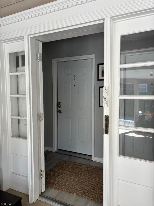 property at 22 Rockland Terrace