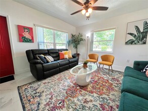2173 Riviera Dr in Clearwater, FL - Building Photo - Building Photo