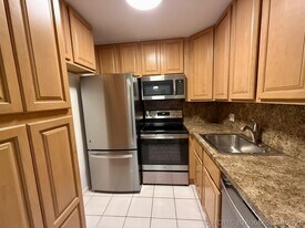 51 Hastings D in West Palm Beach, FL - Building Photo