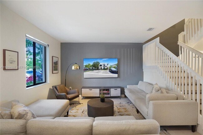 20648 NE 7th Pl in Miami, FL - Building Photo - Building Photo