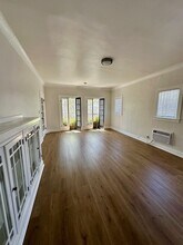 2616 1/2 S Buckingham Rd in Los Angeles, CA - Building Photo - Building Photo