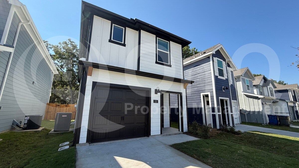 315 Clematis St in Princeton, TX - Building Photo