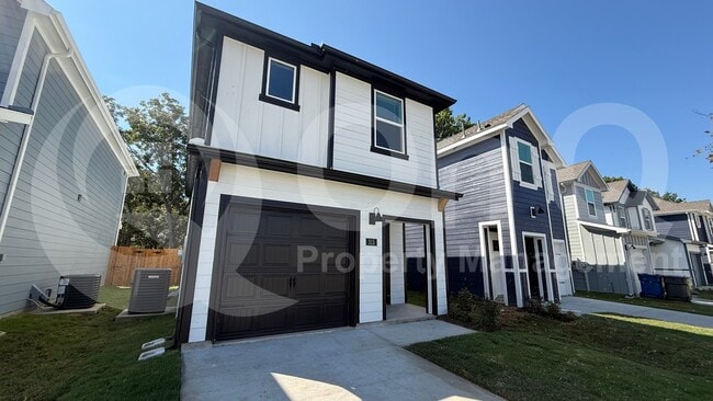 property at 315 Clematis St
