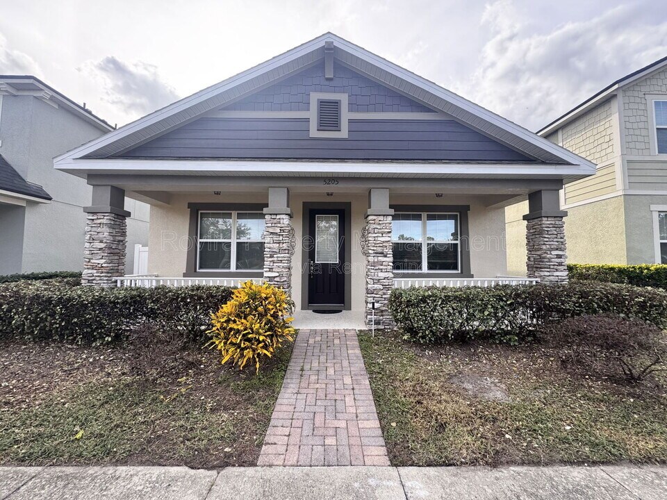 5205 Northlawn Way in Orlando, FL - Building Photo