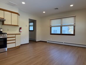 520 3rd Ave in Brick, NJ - Foto de edificio - Building Photo