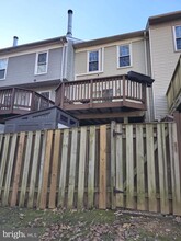 8523 Gambel Oak Dr in Springfield, VA - Building Photo - Building Photo