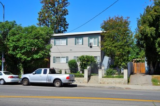 4913 Kester Ave in Sherman Oaks, CA - Building Photo - Building Photo