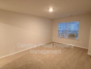 3200 Tatlock Wy in Greenville, NC - Foto de edificio - Building Photo