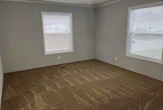 9339 Starboard Dr in Ira, MI - Foto de edificio - Building Photo