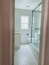 720 Silver Lake Blvd, Unit # 2 in Los Angeles, CA - Building Photo - Building Photo