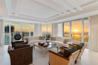 10101 Collins Ave in Bal Harbour, FL - Building Photo - Building Photo