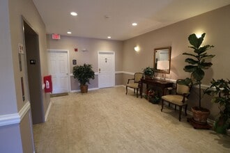 6901 Hanesbrook Cir in Clemmons, NC - Building Photo - Building Photo