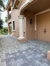 2697 Center Ct Dr in Weston, FL - Building Photo - Building Photo