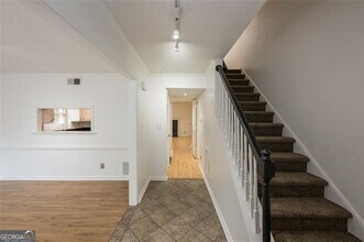 9070 Cobbler Ct in Roswell, GA - Building Photo - Building Photo